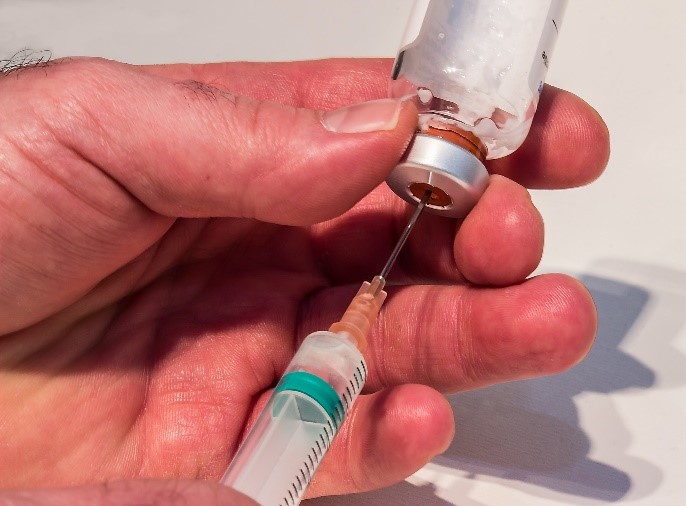 https://cornellpainclinic.com/wp-content/uploads/2019/05/Synthetic-Steroid-Injection.jpg